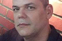 Procura-se um escritor!