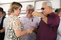 Governo entrega 32 novos veículos