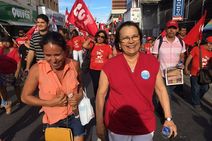 Ana Lúcia comemora sanção da lei que combate baixaria nos shows musicais