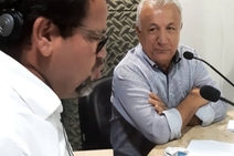 JB parte pra cima: “Tem candidato que confunde pessoas com dinheiro”. Quem seria?