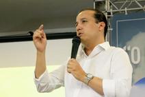 Valadares Filho: “Professores da rede estadual não têm o que comemorar no dia de hoje”  