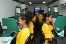 Jovens agricultores participam de oficina de informática