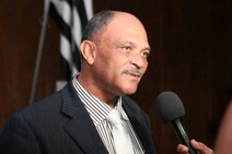 Ranulfo, Prefeito da cidade de Arauá, reduz salários