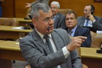 Iran Barbosa:  Governo que ataca a Educação e estimula a violência