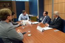 Com André, Edvaldo se reúne com ministros do Turismo e das Cidades