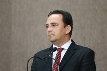 Alto índice de desemprego em Aracaju preocupa Fábio Meireles