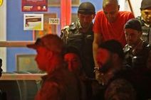 Agressor de Bolsonaro é transferido para penitenciária de Campo Grande