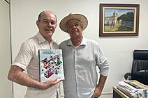 Neu Fontes está de mangas arregaçadas, trabalhando pelo resgate do Pipiri