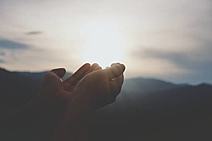 O elo entre espiritualidade e saúde mental: uma jornada de cura