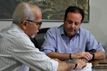 Edvaldo agradece a André Moura  e pede que desçam do palanque 