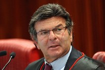 Pedido de vista suspende julgamento de recursos de deputados estaduais de Sergipe