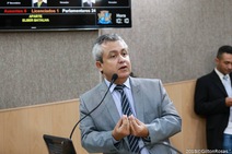 Elber Batalha: “Quem quiser ganhar no roubo, vai ter que suportar o peso de ir pra cadeia”