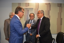 Acatada emenda de Laércio para inserir pessoas com mais de 55 anos no mercado