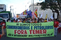 Ato contra intervenção militar é realizado em Aracaju