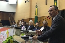 Zezinho Sobral defende redução no preço do gás para consumidor 