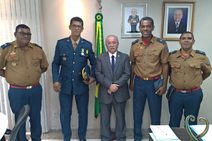 Luciano Bispo recebe representantes do Corpo de Bombeiros 
