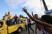 Valadares Filho lamenta precariedade de infraestrutura em bairros de Aracaju        