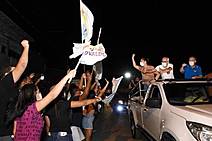 Edvaldo e Katarina são recebidos com festa pela população