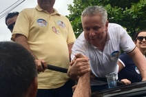 Henri Clay realiza carreata e recebe apoio dos sergipanos