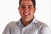 Danielle Garcia é a prova de que nada é capaz de apagar o brilho de quem tem luz própria