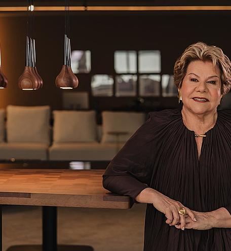 Opinião - Maria Celi, mulher de força, fé e compromisso, e que sabe ensinar a viver. Hoje ela completa mais uma primavera! 